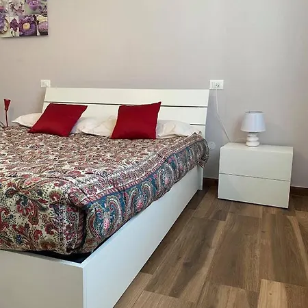 Raggio Di Sole 度假居 蒙特格里多尔福